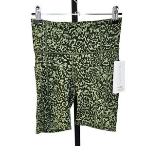 Athleta  Women's Ultimate Stash ll 7" Short Size XS NWT